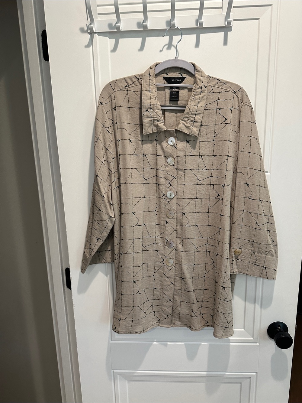 Ali Miles Top